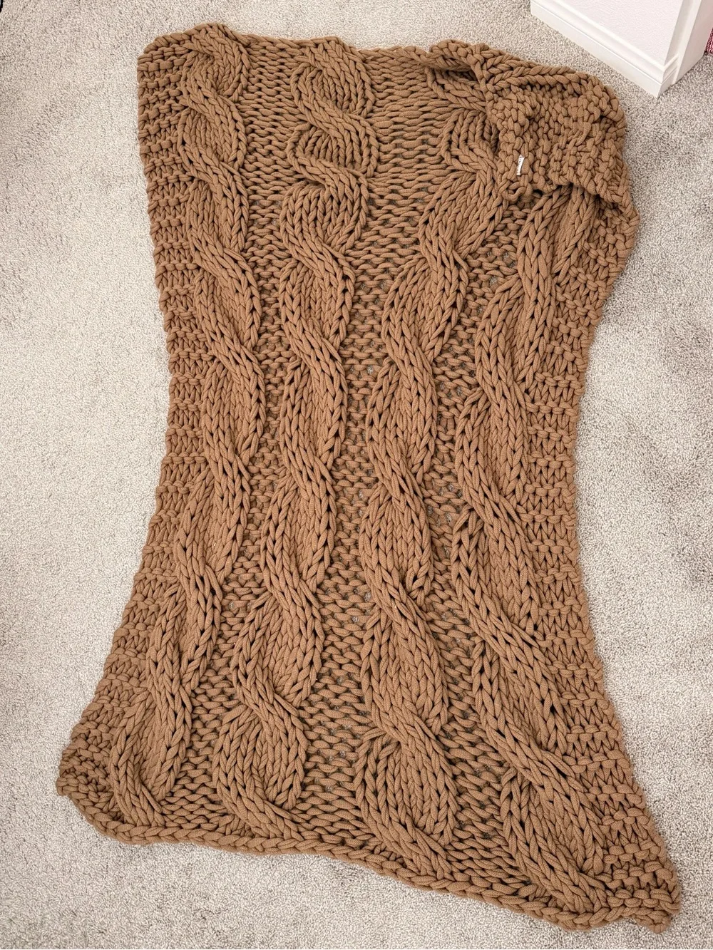 Pottery Barn Colossal Hand Knit Throw Blanket - Brown
